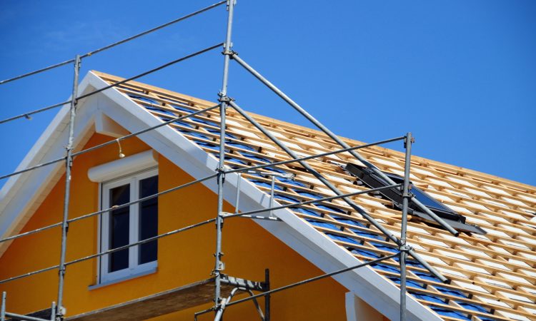 Dach das neu gebaut wird